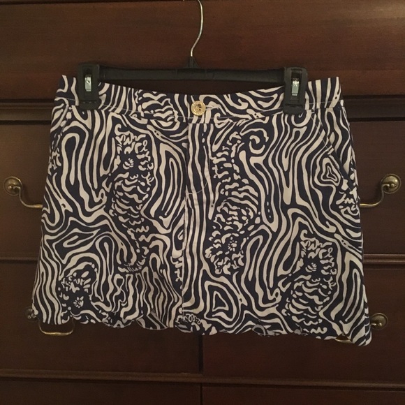 Lilly Pulitzer Size 2 Collette Skort - Hard To Find Lilly Patterned Skort! - Picture 1 of 6